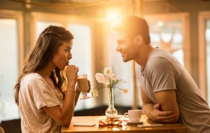 date lover drankje persoonlijkheid tip zelfvertrouwen het echte leven mannen ontmoeten flirten tips