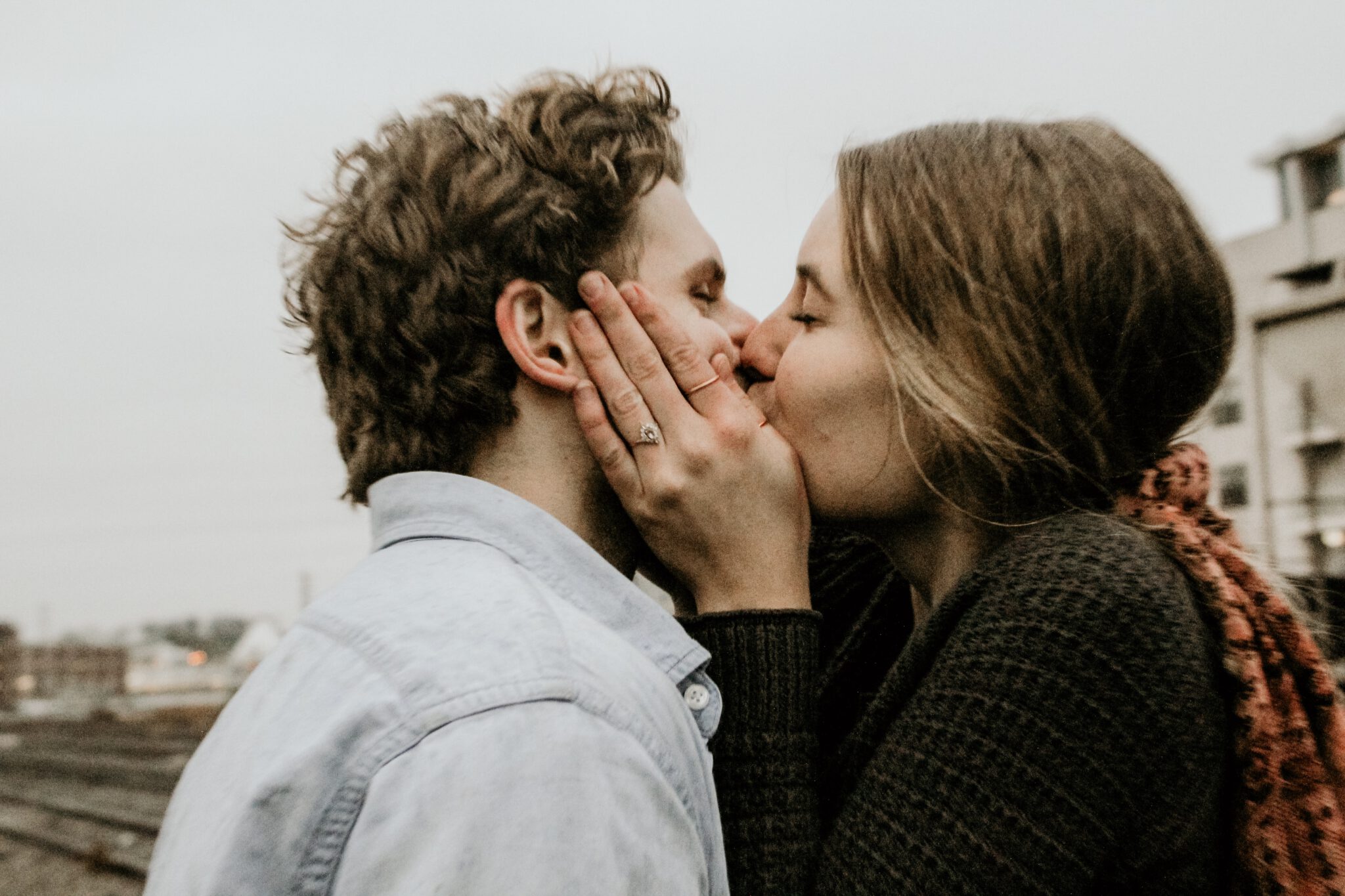 deze 8 tekenen wijzen erop dat je date trouw aan je is ook al hebben jullie nog geen relatie