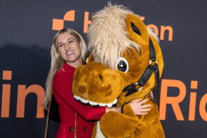 Britt Dekker lanceert eigen streamingsdienst over paarden